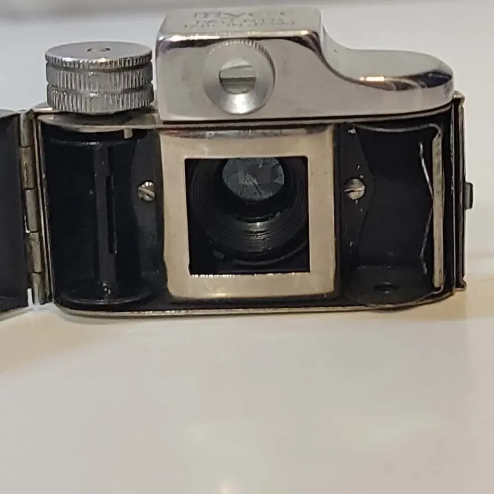 Vintage Mycro Subminiature Spy Camera - Sanwa Co. Ltd. Made in Japan w/ Leather